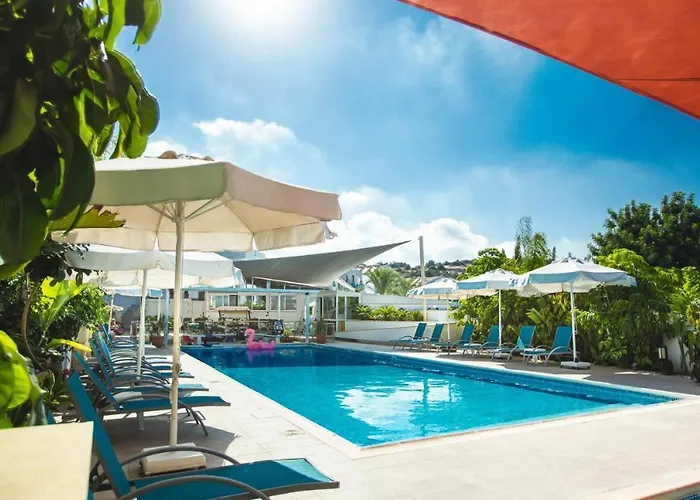 Latchi Escape And 4*