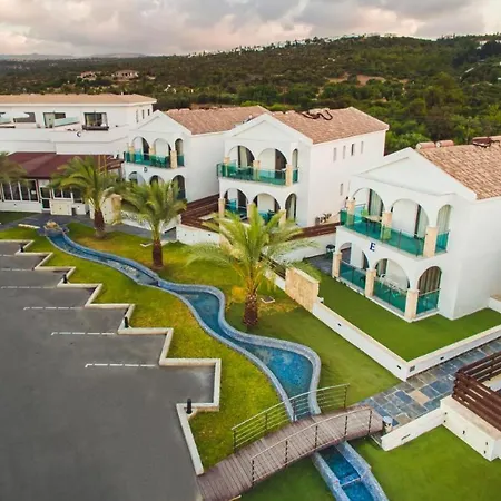 Hotel Latchi Escape And 4*