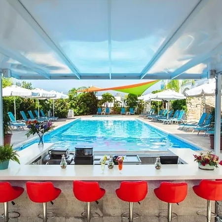 Latchi Escape And 4*