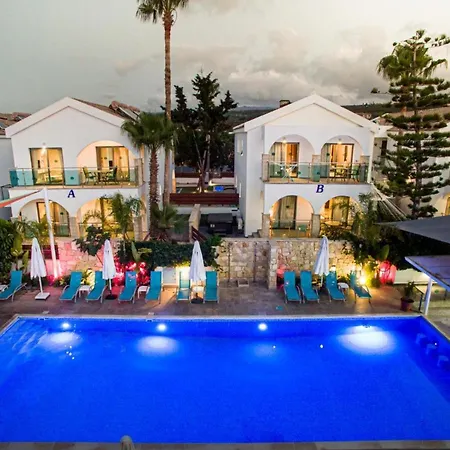 Latchi Escape And 4*