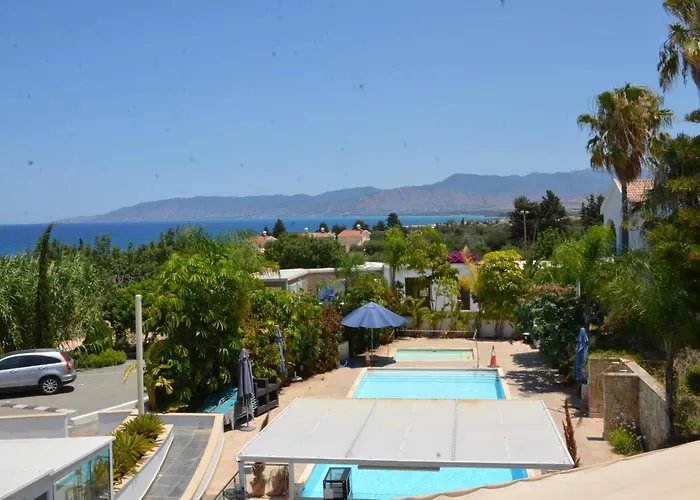 Latchi Escape And Neo Chorio