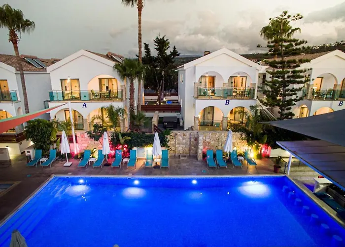 Latchi Escape And 4*