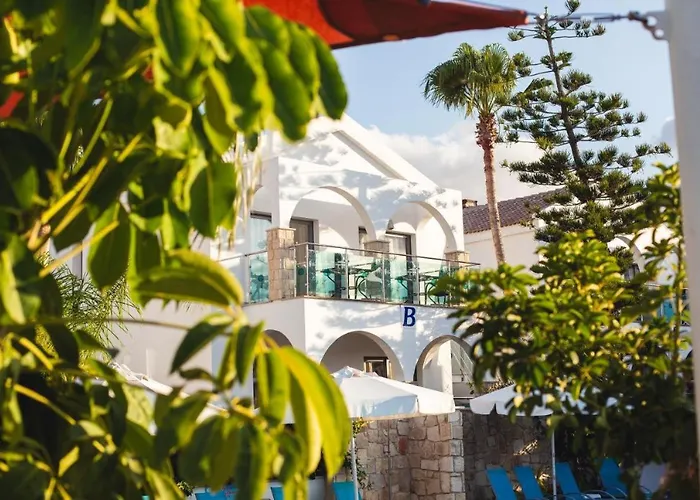 Latchi Escape And Neo Chorio